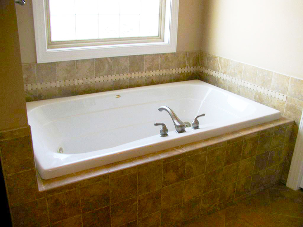 Parkway - Master Tub